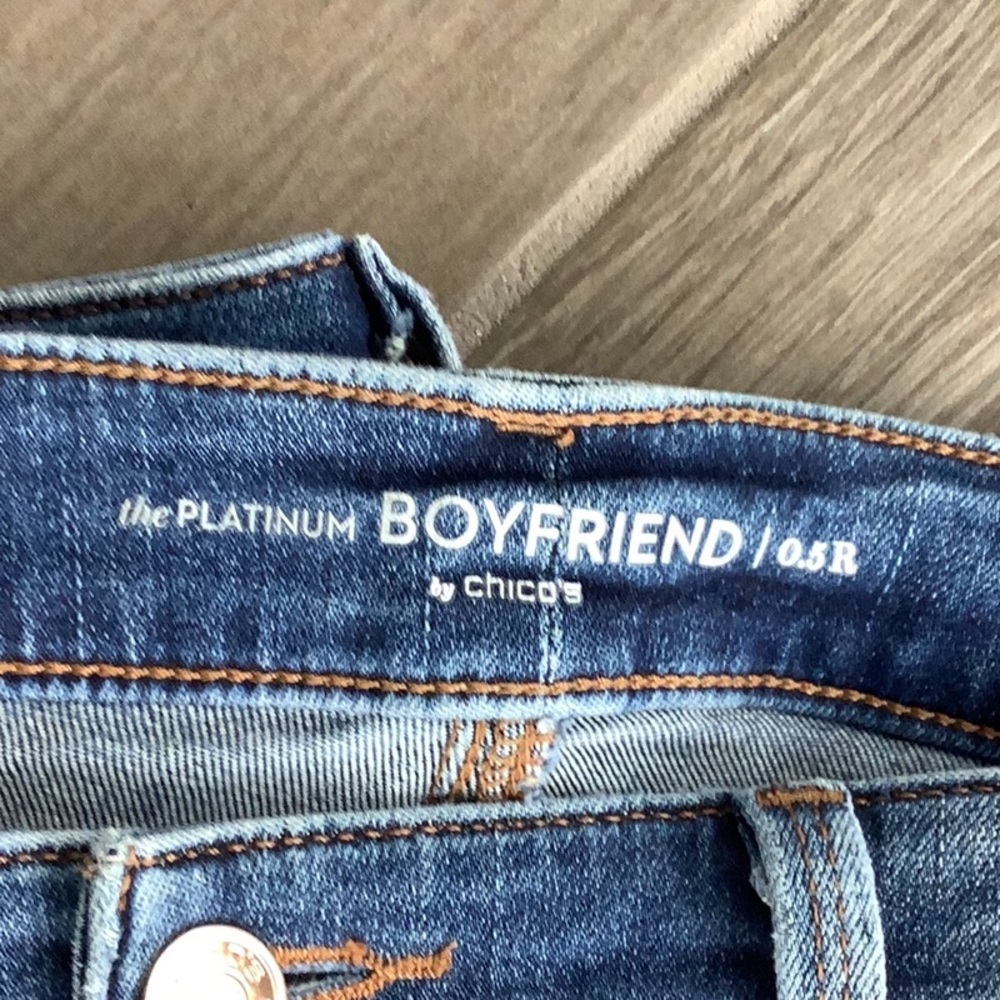 Chicos Platinum Boyfriend Jeans 0.5 - Picture 3 of 5